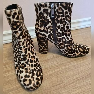 Charles David Calf Hair Leopard Print Block Heel Retro Punk Booties Size 6.5